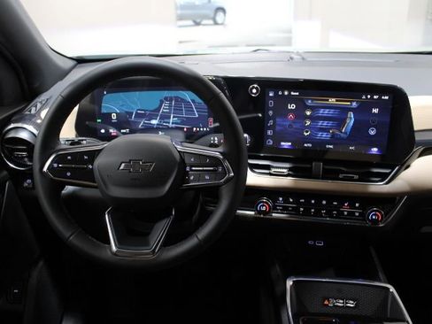 New 2026 Chevrolet Equinox ACTIV w/ Convenience Package III AWD/4WD image 29