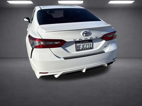 Used 2018 Toyota Camry SE FWD image 25