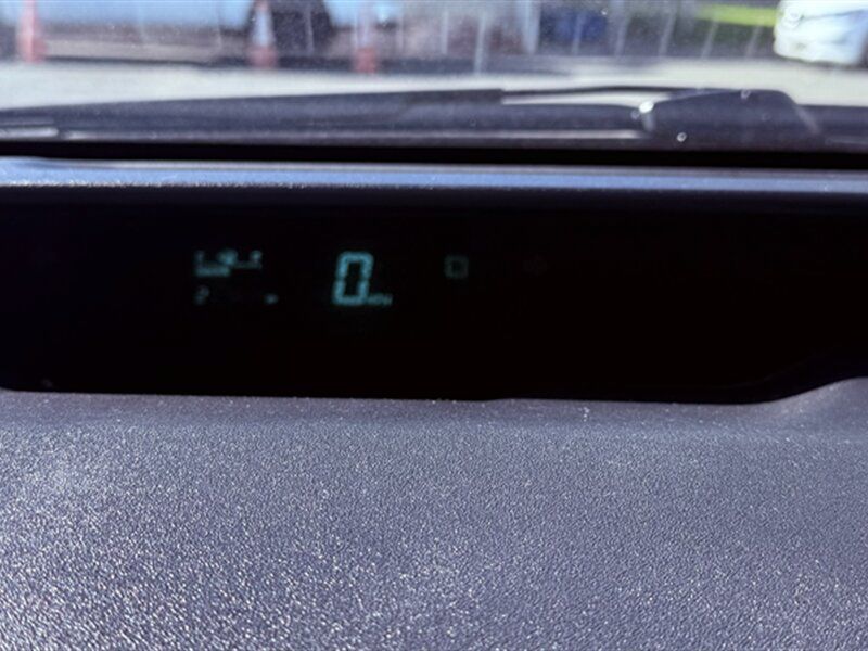 Used 2004 Toyota Prius FWD image 10