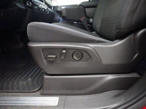 Used 2025 GMC Sierra 1500 Elevation image 28