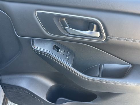 Used 2024 Nissan Rogue Platinum w/ Platinum Premium Package image 22