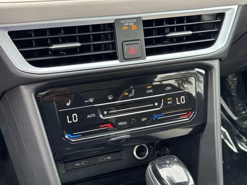 New 2026 Volkswagen Taos SE FWD image 22