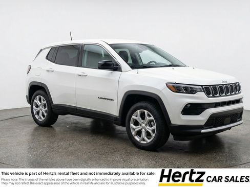 Used 2025 Jeep Compass Latitude image 1