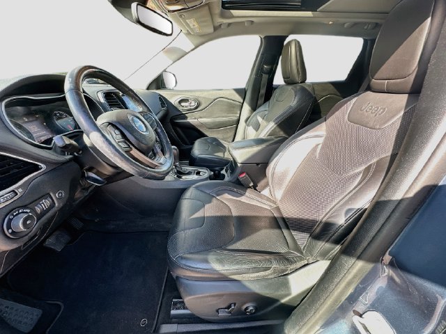 Used 2020 Jeep Cherokee Limited AWD/4WD image 22
