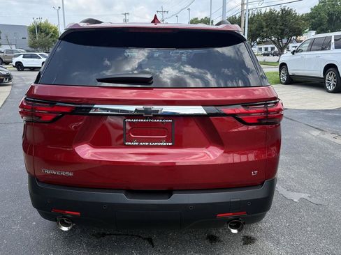 Used 2022 Chevrolet Traverse LT FWD image 4