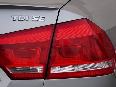Used 2012 Volkswagen Passat TDI SE FWD image 47