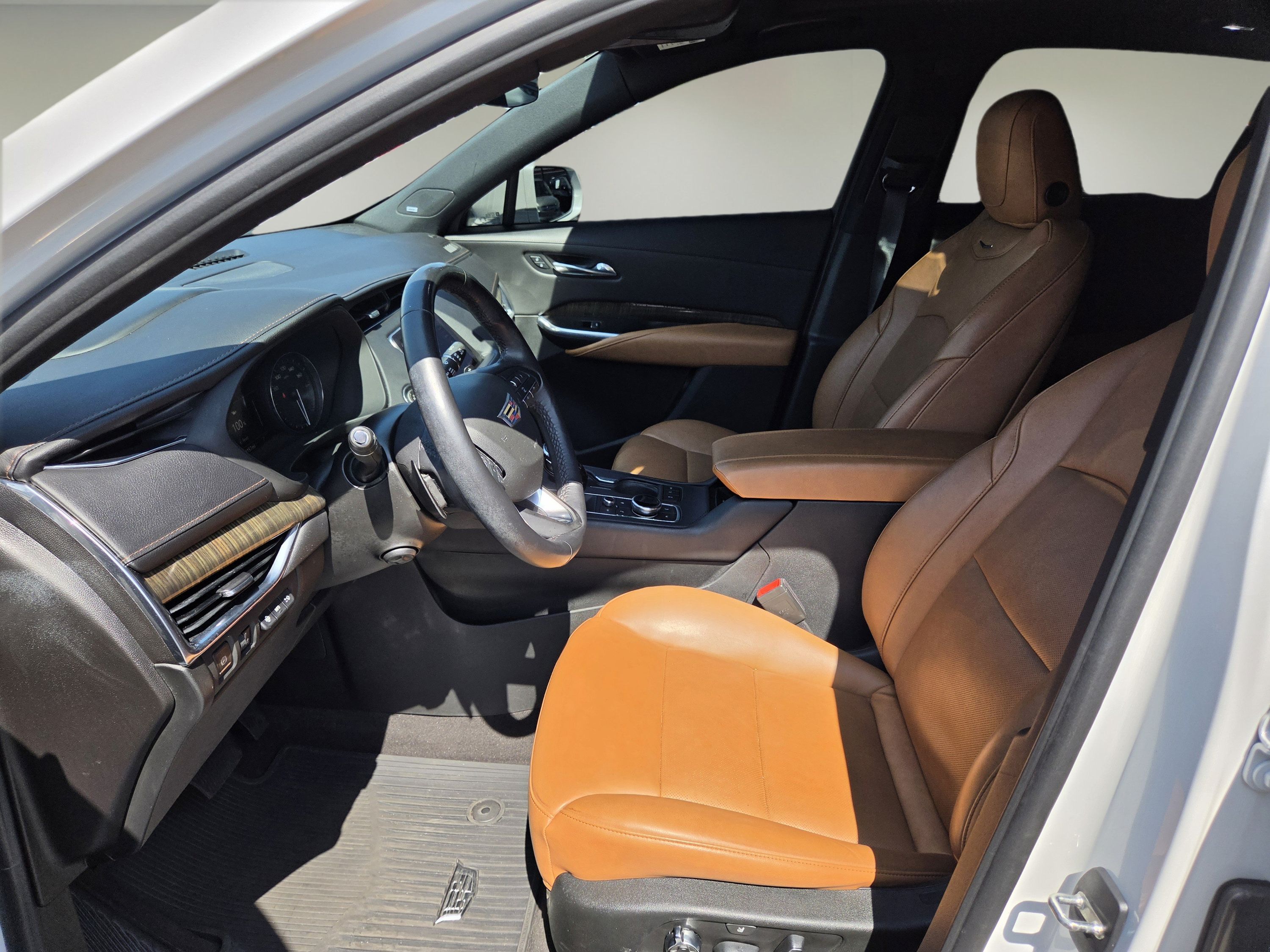 Used 2021 Cadillac XT4 Premium Luxury FWD image 10