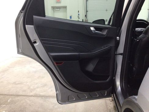 Used 2023 Ford Escape Platinum image 18