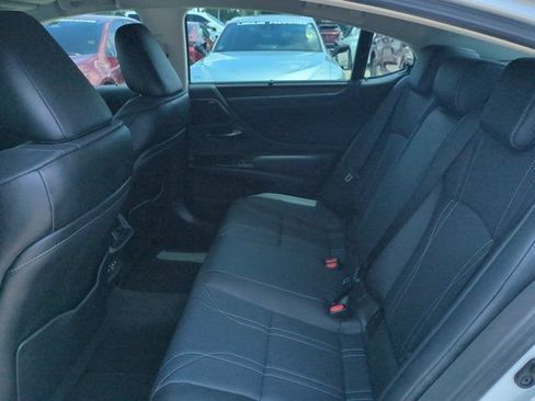 Certified 2025 Lexus ES 350 Ultra Luxury w/ Accessory Package (Z2) FWD image 12