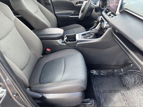 Used 2023 Toyota RAV4 XLE AWD/4WD image 10