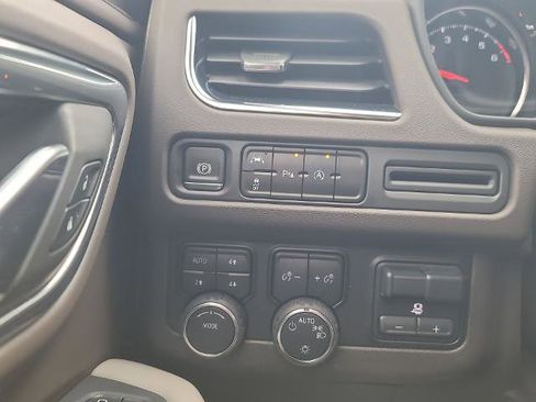 Used 2024 Chevrolet Tahoe LS image 17