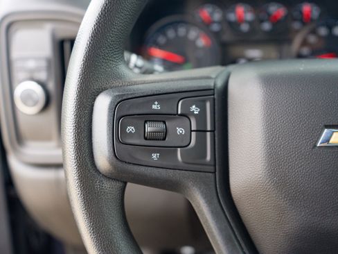 Used 2022 Chevrolet Silverado 1500 Custom image 11