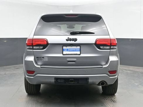 Used 2019 Jeep Grand Cherokee Altitude AWD/4WD image 9
