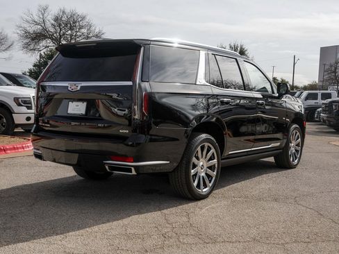 Used 2024 Cadillac Escalade Premium Luxury Platinum image 4