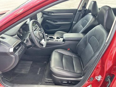 Used 2024 Nissan Altima 2.5 SL FWD image 24