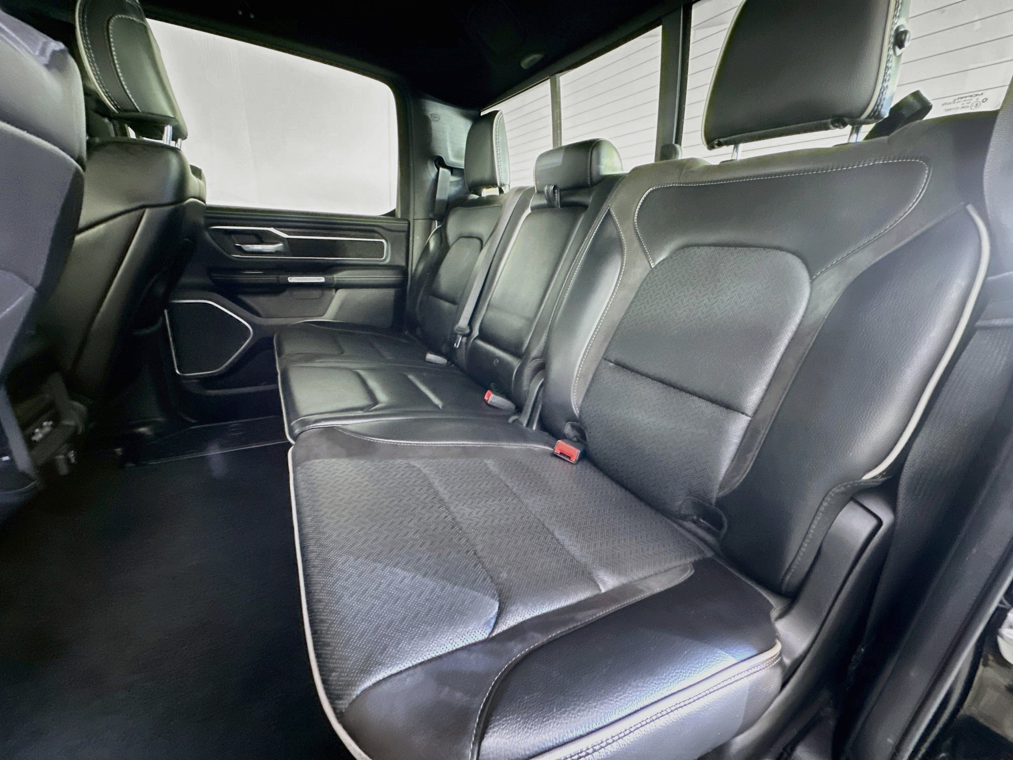 Used 2023 RAM 1500 Laramie AWD/4WD image 27