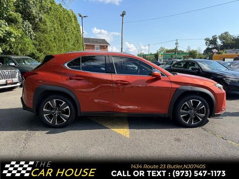 Used 2019 Lexus UX 200 w/ Premium Package FWD image 8