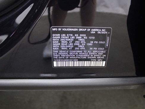 Used 2025 Volkswagen Atlas Cross Sport SE AWD/4WD image 43