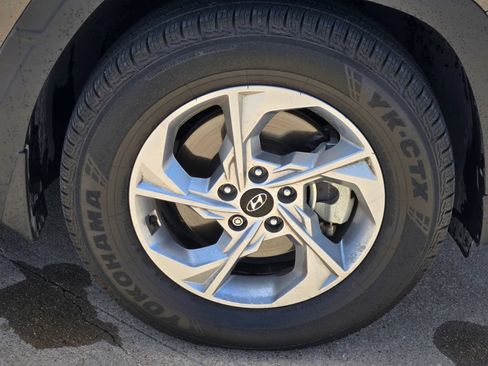 Used 2023 Hyundai Tucson SEL FWD image 9
