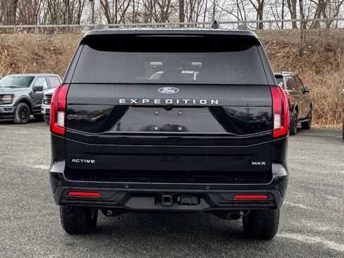 Used 2025 Ford Expedition Max Active AWD/4WD image 4