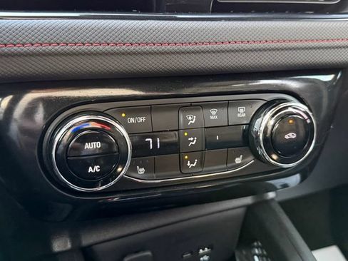 Used 2024 Chevrolet TrailBlazer RS w/ Convenience Package AWD/4WD image 21