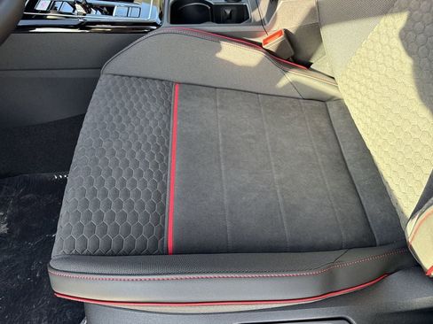 New 2026 Volkswagen GTI SE FWD image 9
