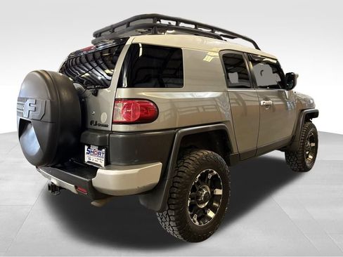 Used 2011 Toyota FJ Cruiser 4WD w/ Convenience Pkg image 5