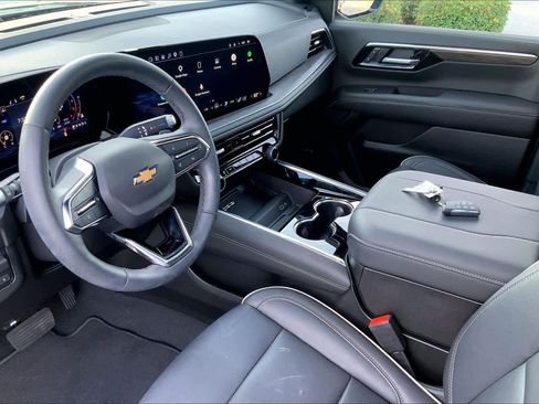 Used 2026 Chevrolet Tahoe Premier w/ Sun And Tow Package RWD image 16