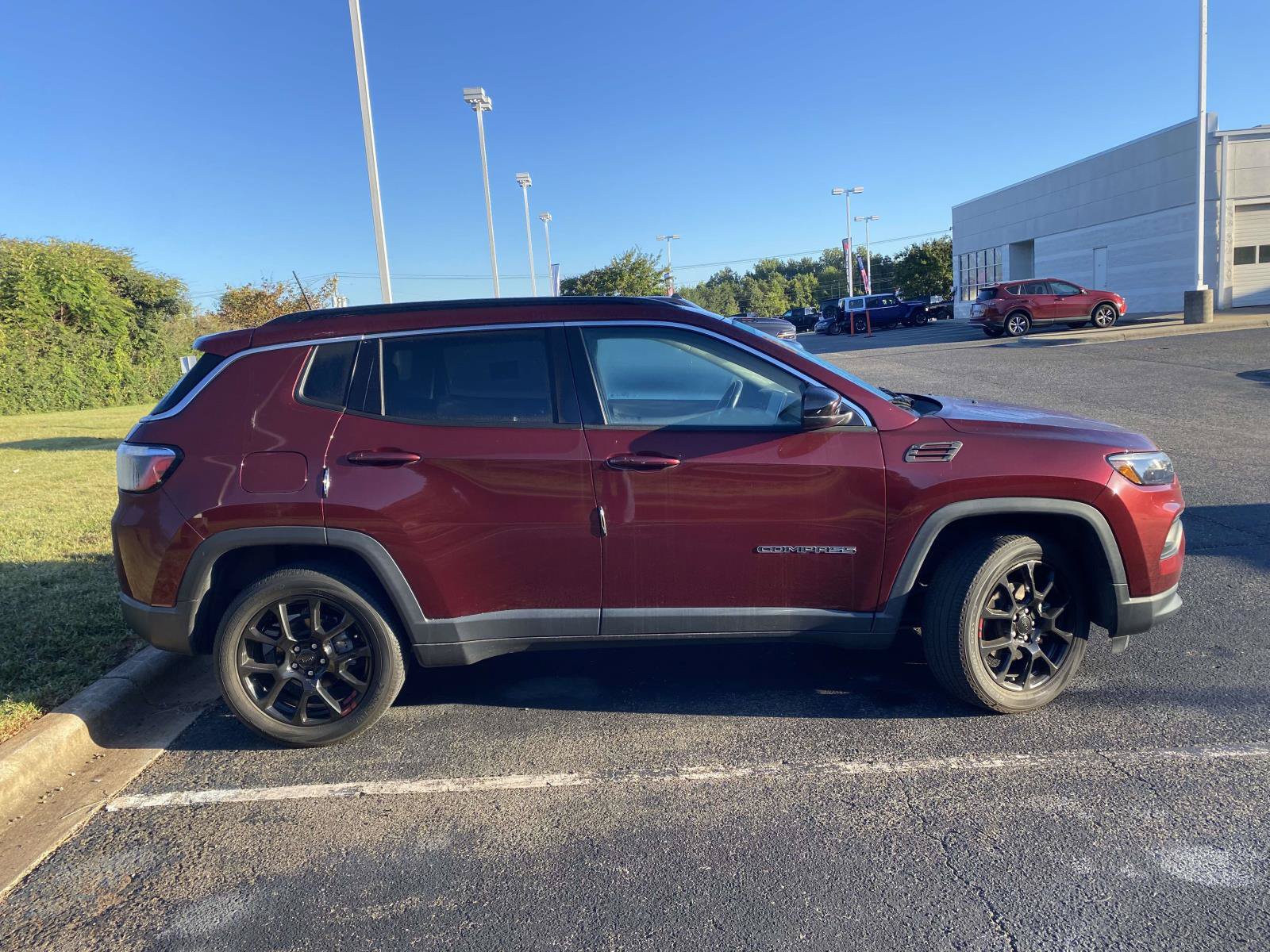 Used 2022 Jeep Compass Latitude AWD/4WD image 5