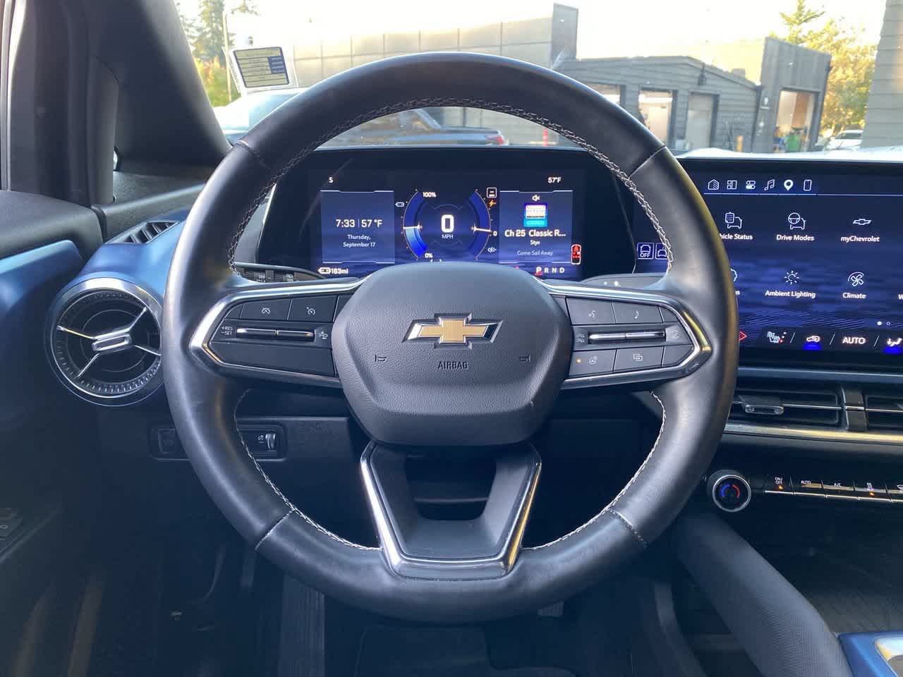 Used 2024 Chevrolet Equinox EV LT FWD image 19