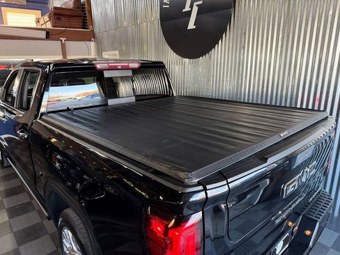 Used 2019 GMC Sierra 1500 Denali w/ Denali Ultimate Package AWD/4WD image 30