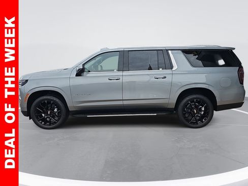 New 2026 Chevrolet Suburban LS image 6