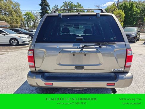 Used 2001 Nissan Pathfinder LE RWD image 4