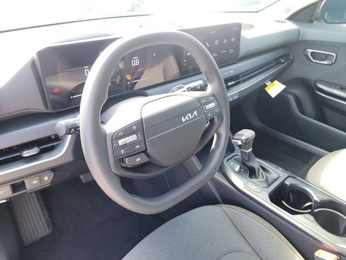 New 2026 Kia K4 FWD image 21