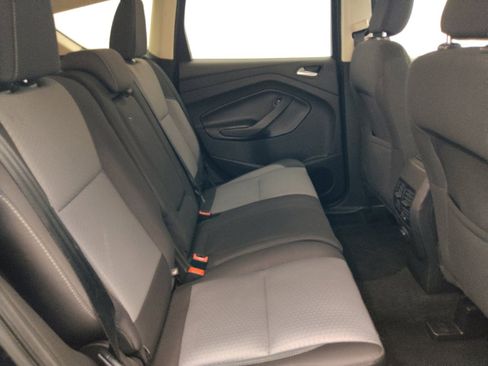 Used 2018 Ford Escape SE FWD image 19