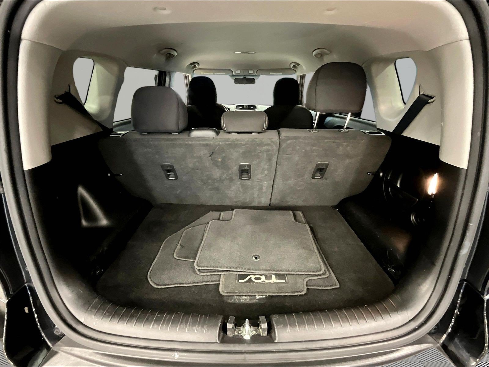 Used 2016 Kia Soul FWD image 25