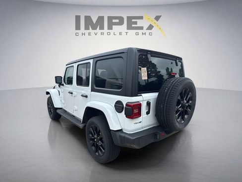 Used 2023 Jeep Wrangler Unlimited Sahara w/ Cold Weather Group AWD/4WD image 2