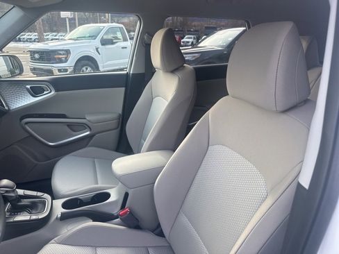 New 2025 Kia Soul LX w/ LX Technology Package image 19