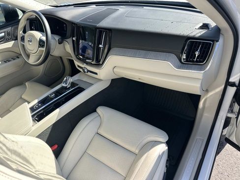 Certified 2023 Volvo XC60 B5 Ultimate image 26