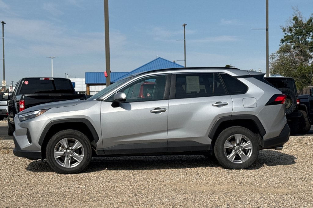 Used 2025 Toyota RAV4 XLE AWD/4WD image 15