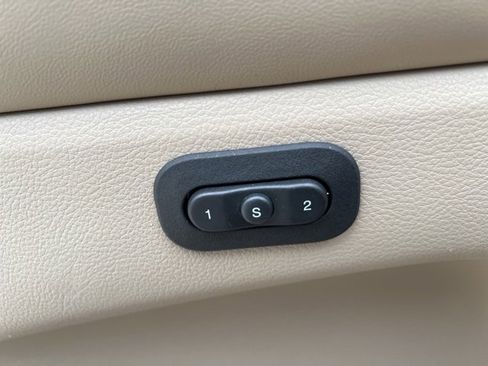 Certified 2016 Jeep Grand Cherokee Limited w/ Trailer Tow Group IV image 19