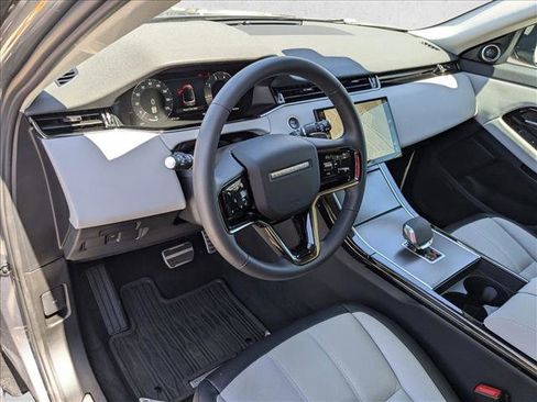 Used 2024 Land Rover Range Rover Evoque Dynamic SE image 10