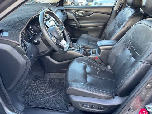 Used 2020 Nissan Rogue SL AWD/4WD image 25