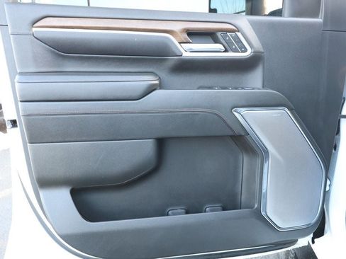 Used 2024 Chevrolet Silverado 3500 High Country w/ High Country Premium Package image 10