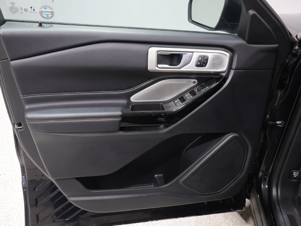 Used 2022 Ford Explorer ST w/ ST Street Pack AWD/4WD image 12