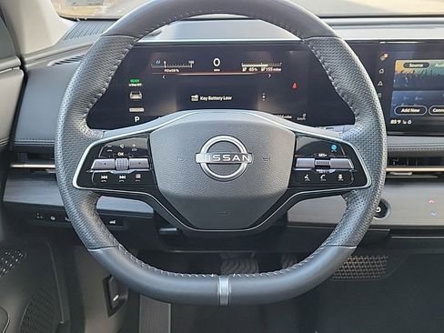 Used 2023 Nissan Ariya FWD image 22