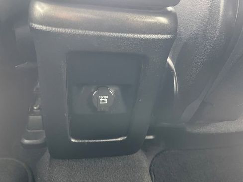 Used 2011 Dodge Journey Mainstreet w/ Popular Equipment Group AWD/4WD image 19