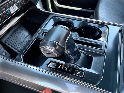 Used 2022 Ford F150 Lariat w/ Equipment Group 502A High image 16