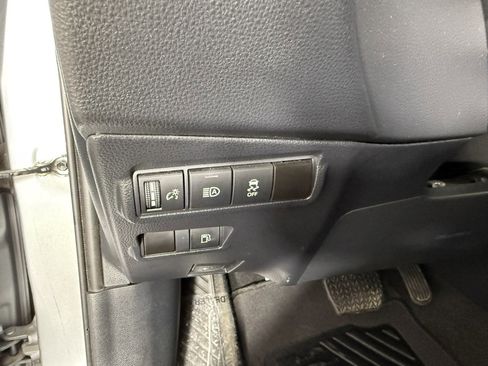 Used 2024 Toyota Corolla Cross AWD Hybrid image 23