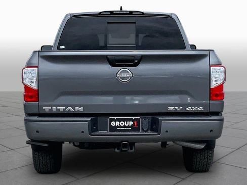 Used 2023 Nissan Titan SV w/ SV Convenience Package AWD/4WD image 5